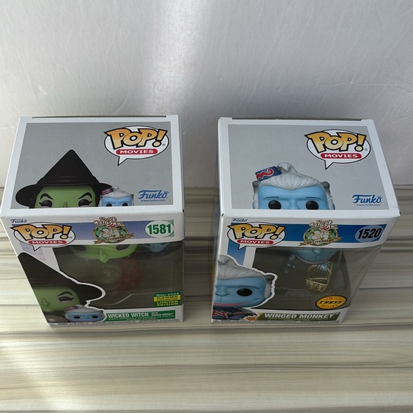 Funko Pop Wicked Witch w Winged Monkey 1581 & CHASE Winged Monkey 1520 Wizard Oz - Picture 2 of 5